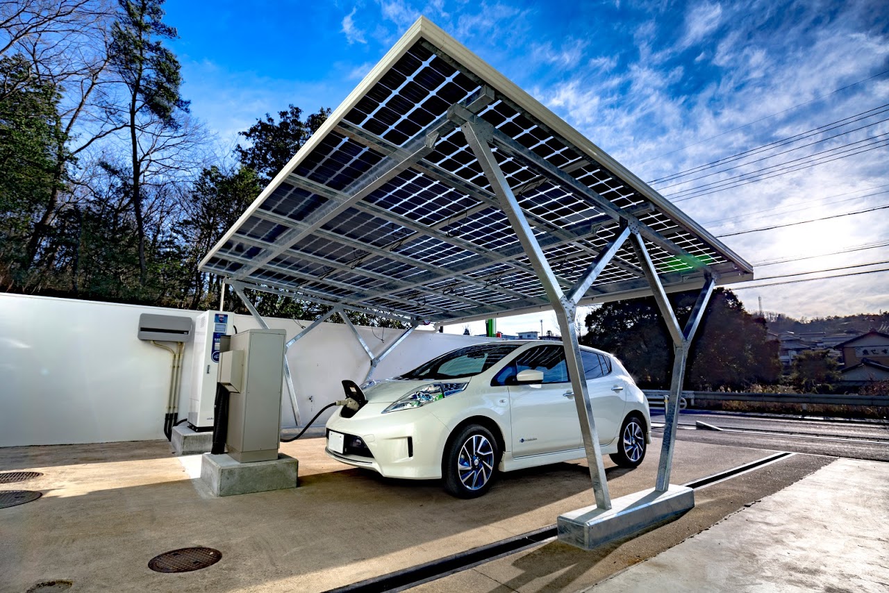 太陽光発電付透過性カーポート「YellPort」
