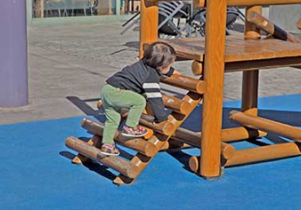 ゴムチップ弾性舗装材『エコひろば』