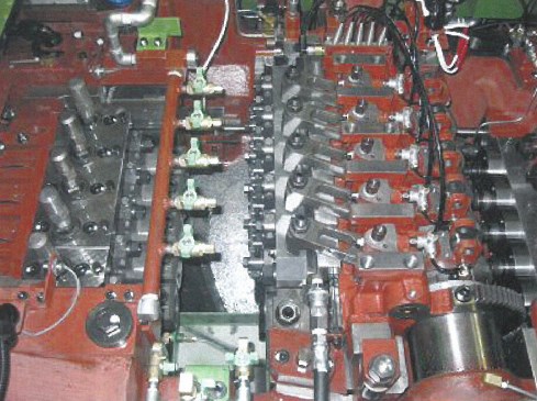 【設備紹介】多段式鍛造機械『パーツフォーマー』