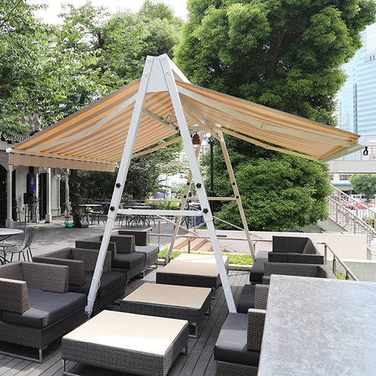 移動式デザインオーニング『パルセイル』