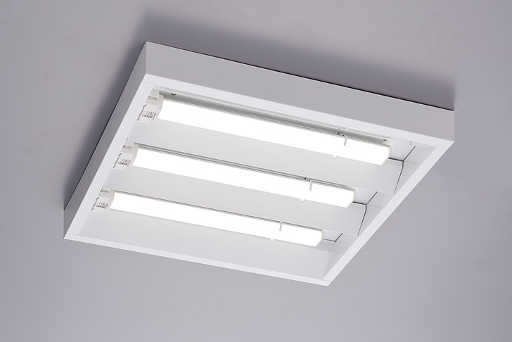 日本製コンパクト型LED照明 FPL/FHP型 SKRF 3灯用