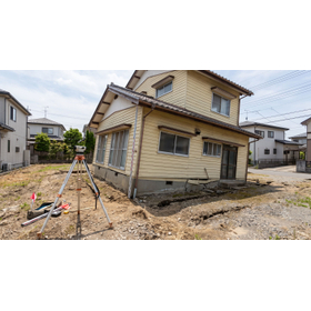 沈下修正工事｜調査漏れの埋設ゴミ沈下をピンポイント特定！耐圧版工