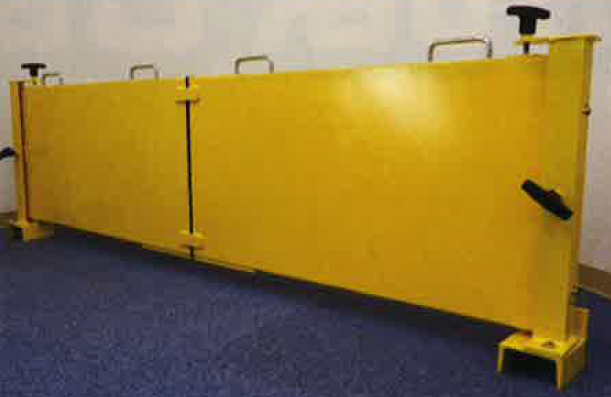 持ち運び式防水板『とめるんまもるん』