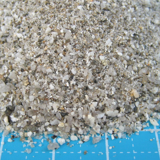 幅広い用途に使用可能な『山砂2mm』塩分を含まないので安心安全 瀬戸内