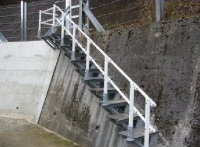 組立式階段『エバルート』