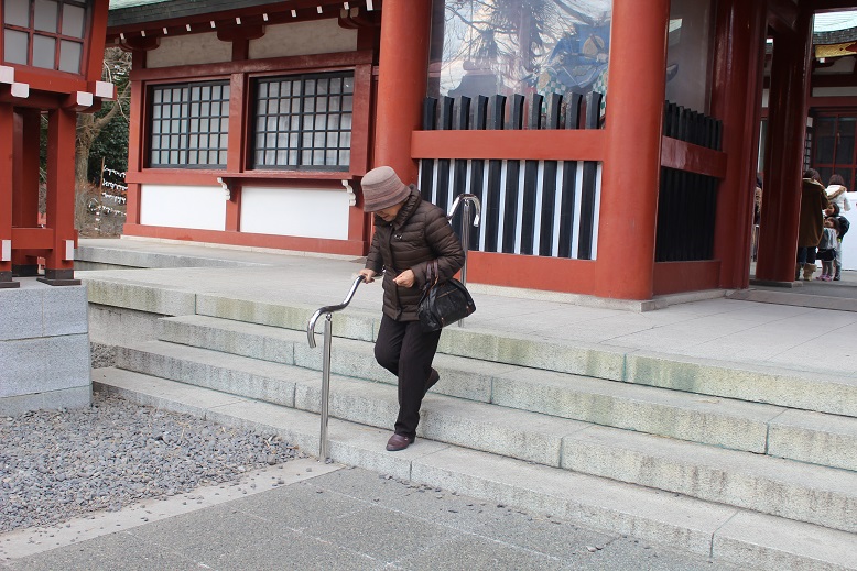 手すり『ラクラククネット』