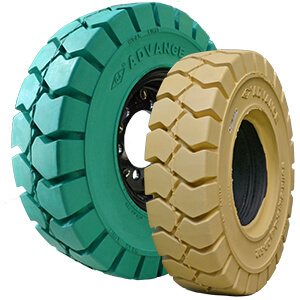 路面を汚さない、パンクもしない「カラータイヤ」