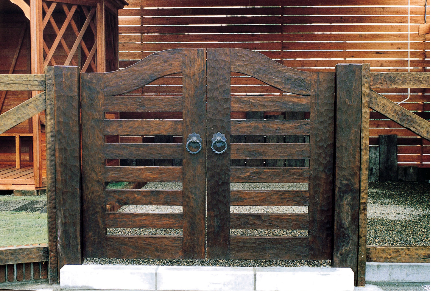 ウッド門扉　扇2型