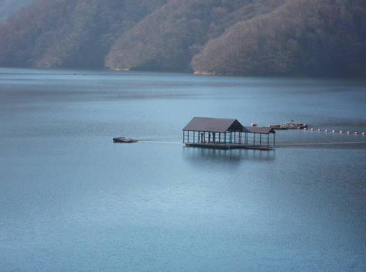 【電動ウインチ事例】九頭竜湖の係船浮桟橋