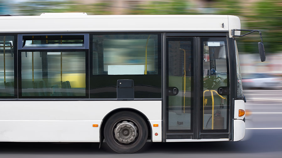 バスに乗ったまま乗客の入退場を認識「高精度RFID・ICタグ」