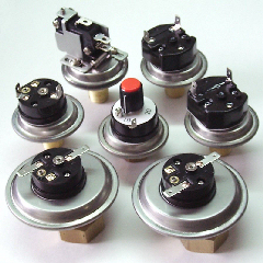 レベルスイッチ（圧力式）