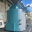 A solid waste decomposition treatment device that reduces waste to ash using only reactive oxygen without fire.