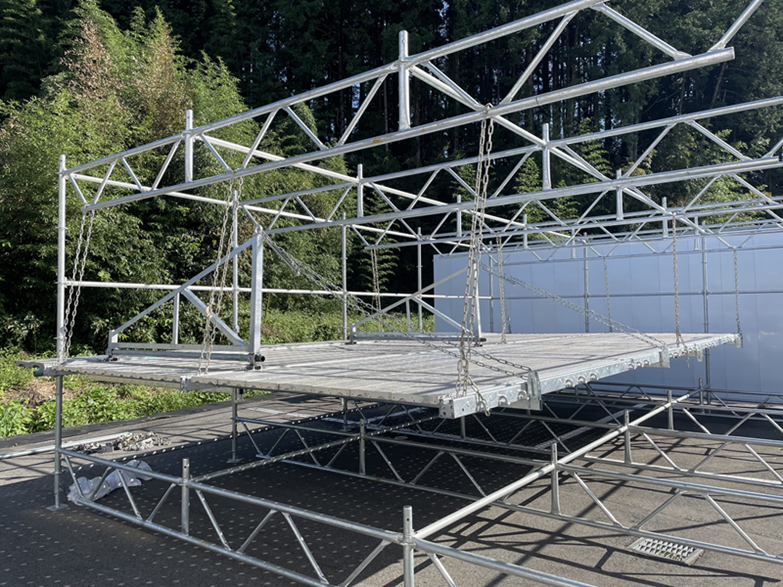 【太陽光パネル向け】吊り棚足場 OKスワイパー