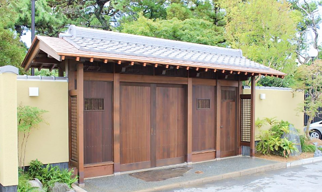 数寄屋門施工事例：13.結婚式場の数寄屋門＜特注品＞