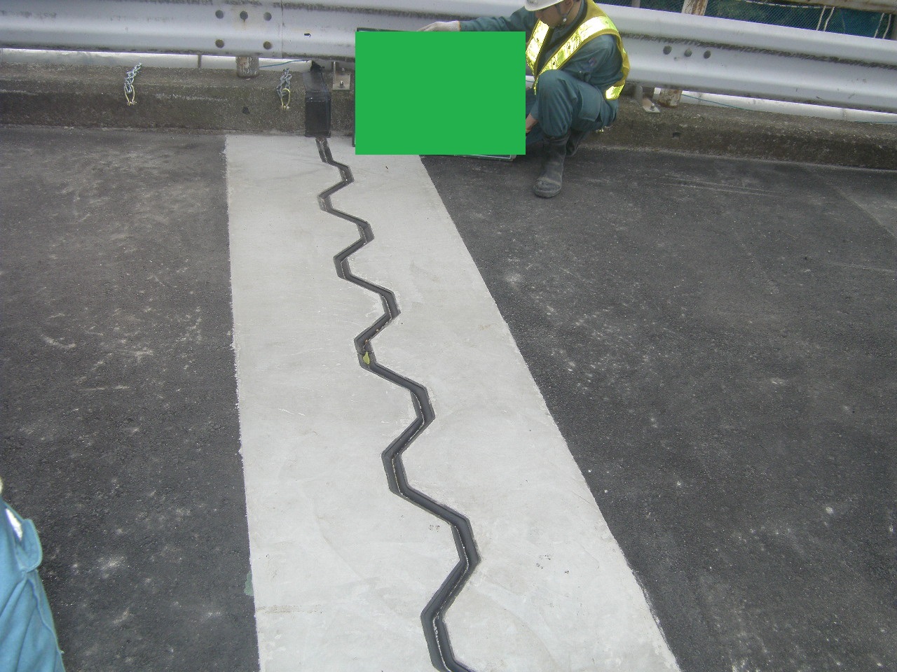 伸縮装置ハイブリッドジョイント【施工事例　神奈川県】