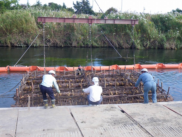 河川伝統工法　「粗朶沈床工」