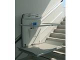 車いす用階段昇降機　シンフォニーEA7
