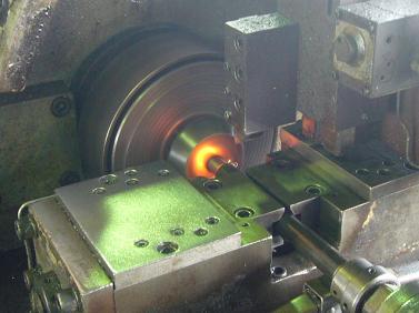 事業紹介　モーターシャフトの製品の展示・パネル　他