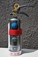 住宅用消火器と設置台
