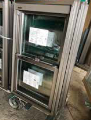 板ガラス加工・修繕サービス