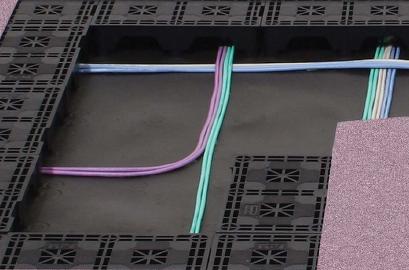 快適オフィス空間を支える床材　イノアックOAフロア