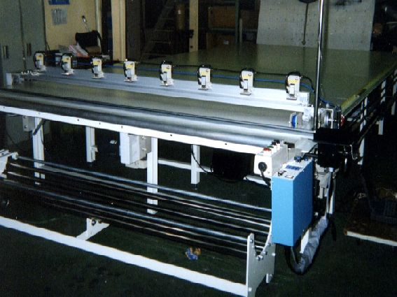  2モード搭載のカーテン自動延反装置！