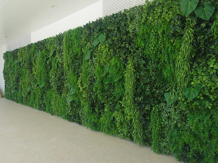 壁面緑化　オリジナルデザインで屋内・屋外　全国施工可能です！