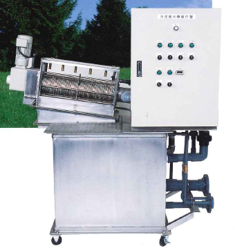 多重版型スクリュー脱水機　A.Dシリーズ