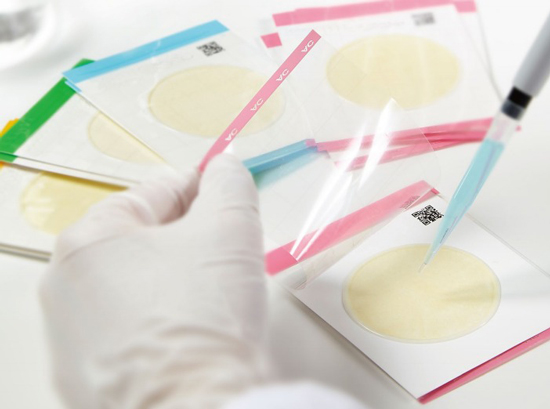 微生物検査用フィルム培地『Easy Plate』