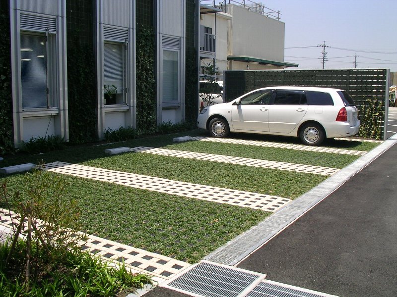 駐車場緑化資材　グリーンテクノパーキング