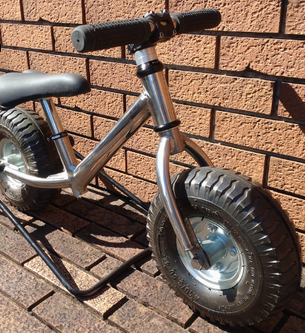 幼児用ペダルなし自転車『バランスバイク』