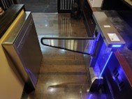 【導入事例】温浴施設にフラッパーゲート機が導入されました。