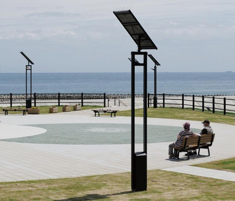 ソーラーLED照明灯】ハイブリッドチャージ搭載「ソライトNX」 風憩