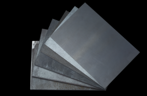 耐摩耗鋼板・高張力鋼板などの特殊鋼を扱う、幅広い鋼板ラインアップ