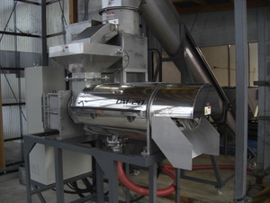 スクリュープレス脱水機　DMシリーズ