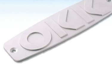 エッチングでは表現できない凹凸　アルミ押し銘板