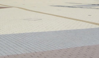 舗装材『エコロアクアW（透水タイプ）』