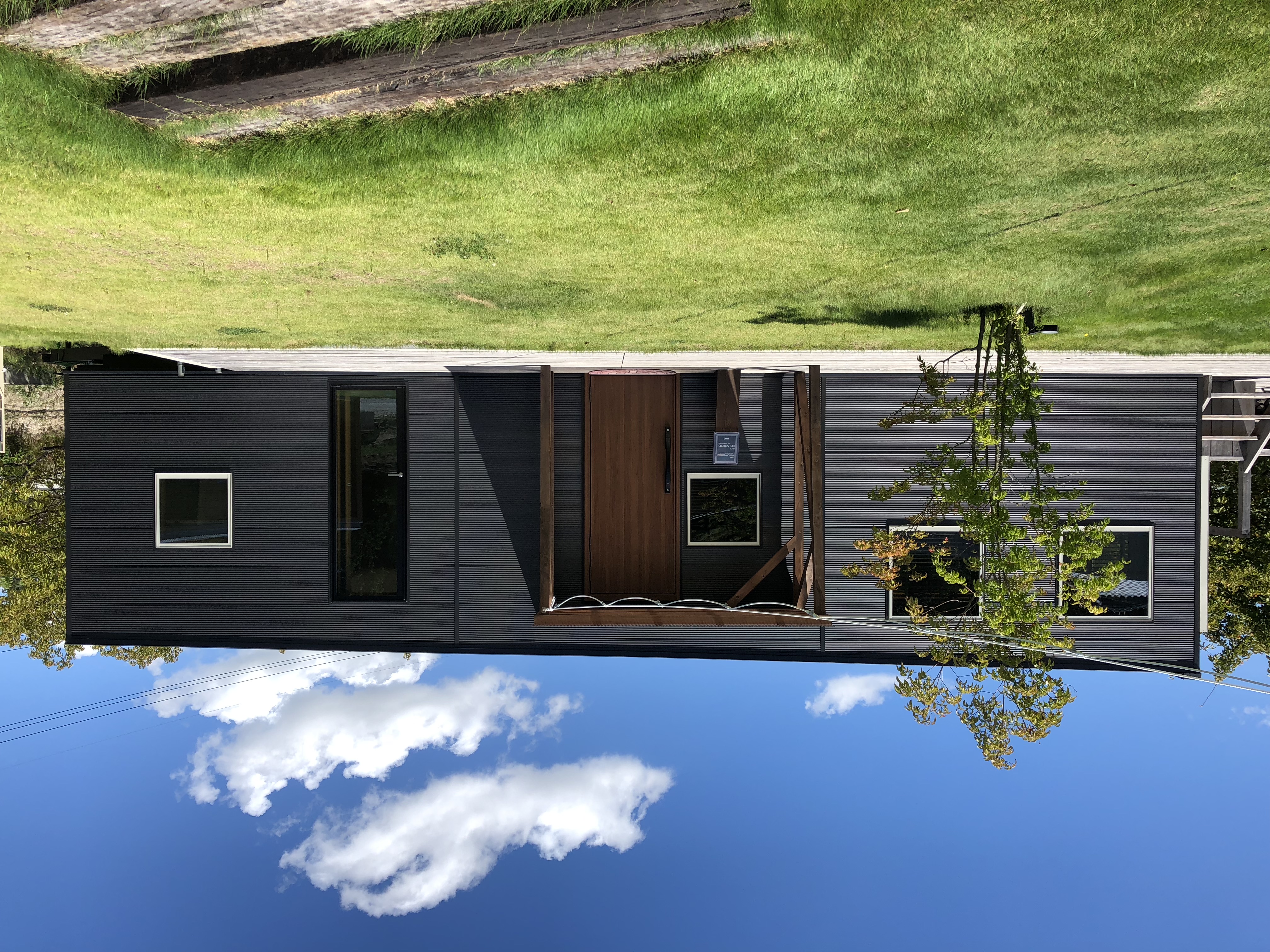 トレーラーハウス設計・製造　車輪のついた家『うごくいえ』