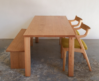 ソリウッド・プロダクツ株式会社『無垢テーブル』