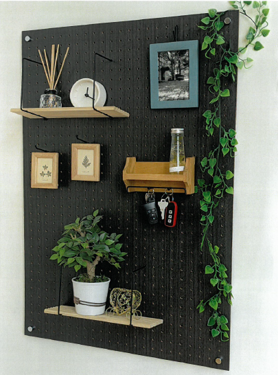 パネル『パンチングラック』