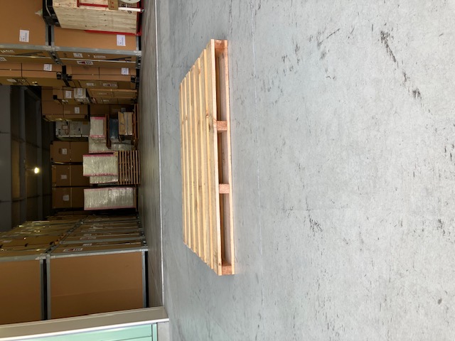 中古】木製パレット(1300×1100×100) キーフェル | イプロス