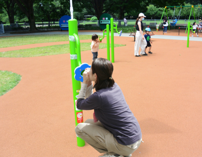 インクルーシブ遊具『おはなしフラワー』