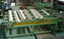 家具向け成形機(成型機)（フレーム、ドア枠、棚板、シャッター等）