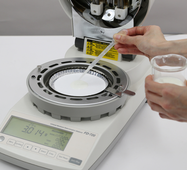 【赤外線水分計測定事例】飲むヨーグルトの水分を測ってみた