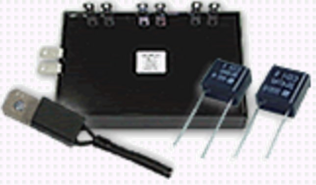 『自動車用コンデンサ』