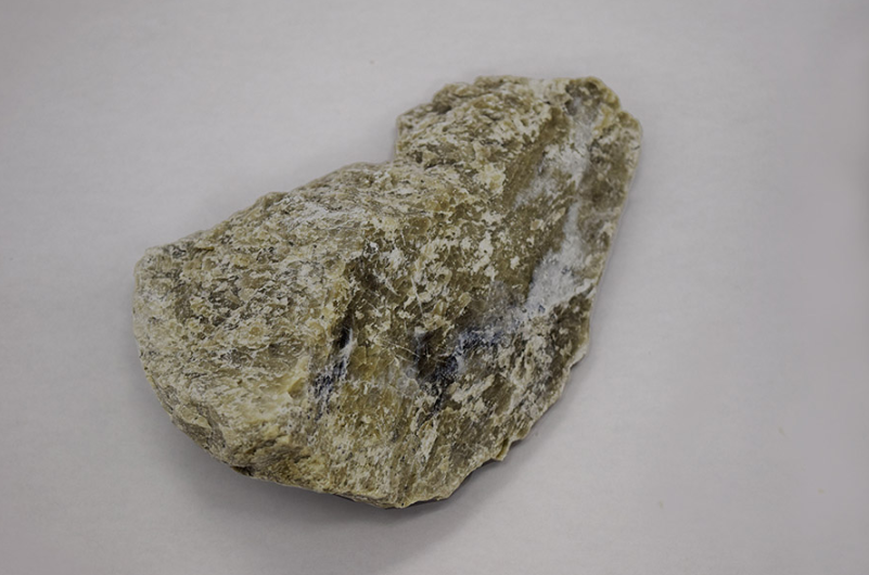 【坑内採掘】陶石（セリサイト系）