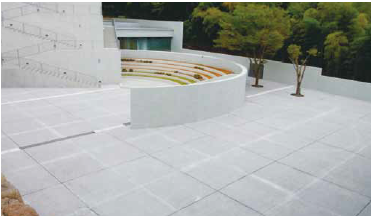 リサイクル特殊舗装材『Eco Kawara 保水性テラゾー舗装』