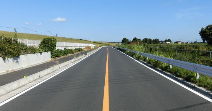 クラック抑制『ラバファルト塗膜工法』