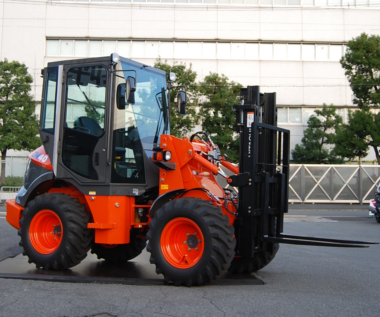 AICHI 国産 200/50-10小松フォークリフトFB20A-12フロント AICHI FB20A 