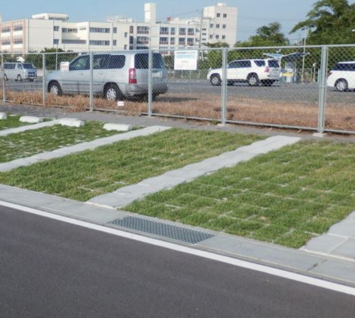 緑化駐車場「コンタイブロック」